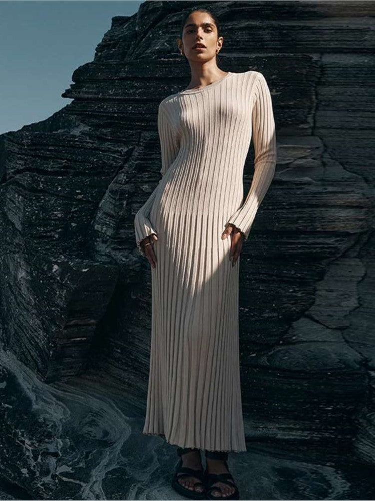 Women's round neck pleated maxi dress