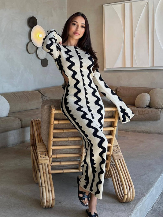 Women's long-sleeved knitted maxi dress