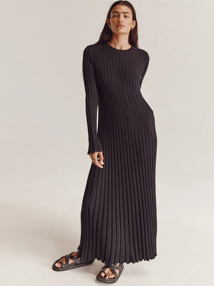 Women's round neck pleated maxi dress